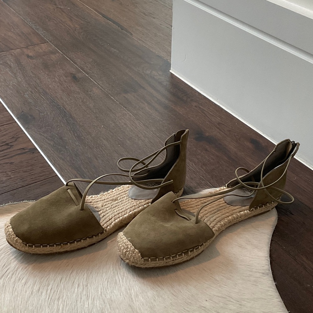 Eileen Fisher Olive and Khaki Espadrille Flats Size 8
